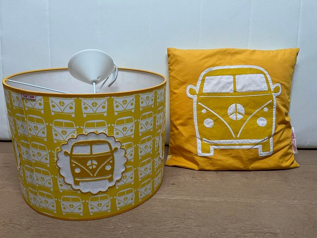 Taftan Kinderkamer Lamp & Kussen - Geel Autobus Design, Ophalen, Zo goed als nieuw, Stof, Minder dan 50 cm