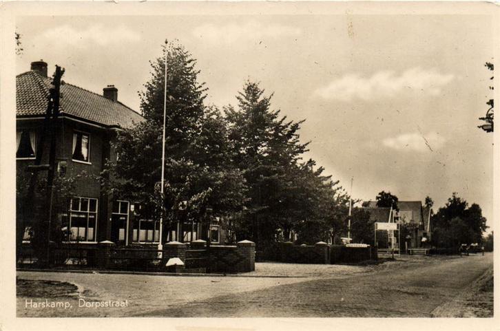 Harskamp, Dorpsstraat - 1950 gelopen, Verzamelen, Ansichtkaarten | Nederland, Gelopen, Noord-Brabant, Voor 1920, Ophalen of Verzenden