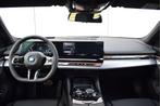 BMW i5 eDrive40 M Sport / Adaptieve LED / Parking Assistant, Automaat, Achterwielaandrijving, Zwart, Stoelverwarming