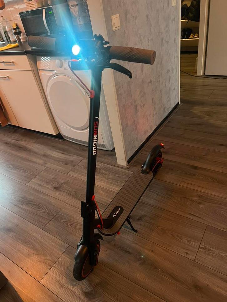 Elektrische step, Fietsen en Brommers, Steps, Zo goed als nieuw, Elektrische step (E-scooter), Ophalen