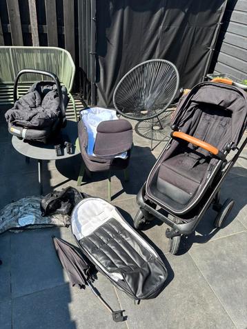 Complete Dubatto one kinderwagen met maxicosi  beschikbaar voor biedingen