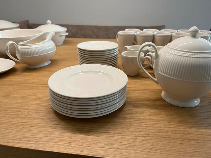 Wedgewood Windsor Servies - Bijna Compleet!, Huis en Inrichting, Keuken | Servies, Zo goed als nieuw, Compleet servies, Wedgwood