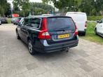 VOLVO V70 2.0 T 149KW Momentum Lees Tekst !, Euro 5, Zwart, 4 cilinders, Handgeschakeld