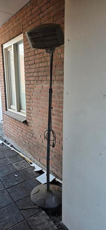 Terrasverwarmer - Elektrisch beschikbaar voor biedingen