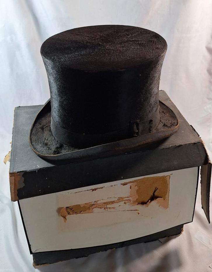 Vintage hoge hoed met doos Alkmaar, Antiek en Kunst, Antiek | Kleding en Accessoires, Ophalen of Verzenden