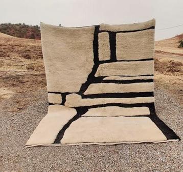 Marokkaanse Mrirt wollen berber vloerkleed beschikbaar voor biedingen