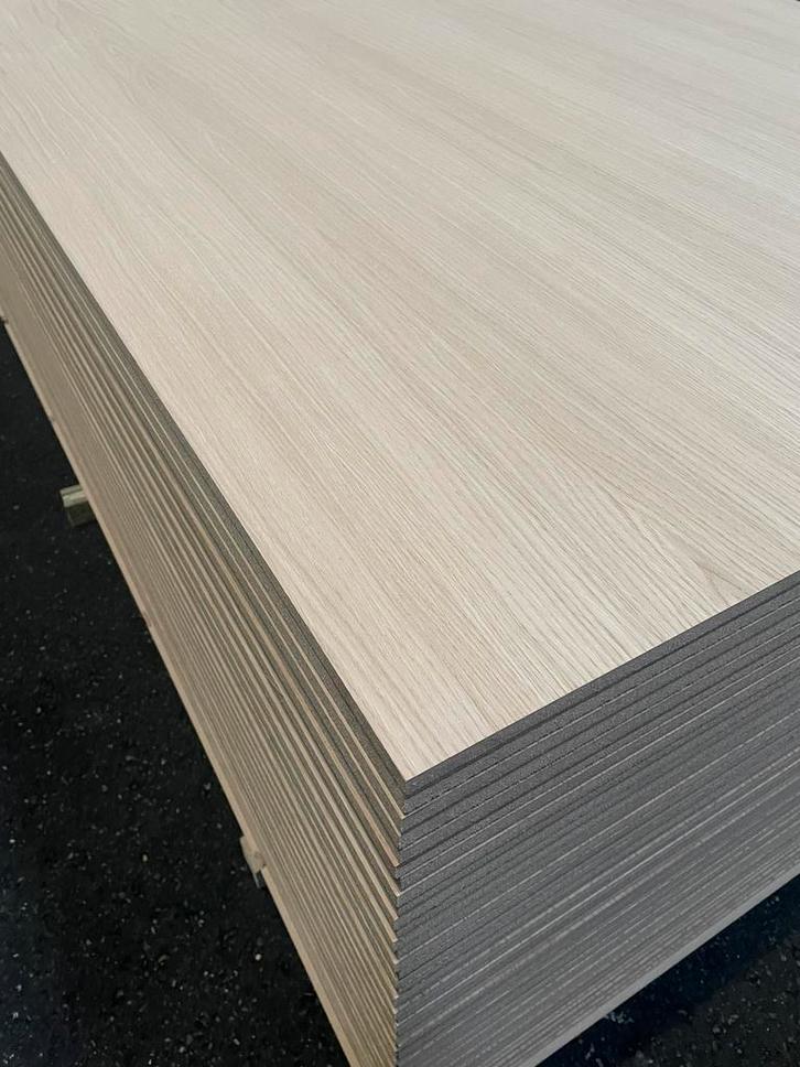 MDF Eiken Dosse gefineerd 244cm x 122cm dikte 17mm, Doe-het-zelf en Verbouw, Platen en Panelen, Nieuw, Multiplex, Minder dan 20 mm