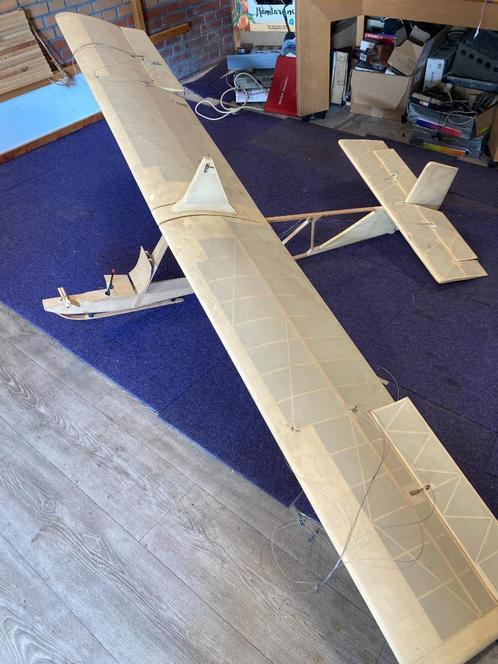 Nostalgie   Mooie Zwever SG-38 vliegend model, Hobby en Vrije tijd, Modelbouw | Vliegtuigen en Helikopters, Zo goed als nieuw