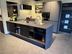 HOEK-KEUKEN KVIK PRATO dark grey met X formule incl. app, Huis en Inrichting, Keuken | Complete keukens, Ophalen, Hoekkeuken, Nieuw