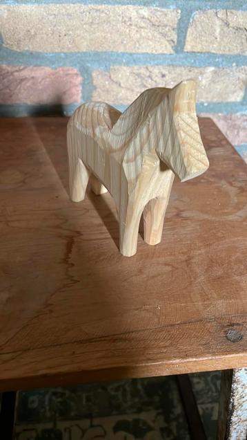 Dala paard van blank hout in mooie staat. beschikbaar voor biedingen