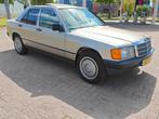 Mercedes-Benz 190-Serie 2.0 E AUT K6 1987 Beige, Auto's, Automaat, Achterwielaandrijving, Beige, 4 cilinders