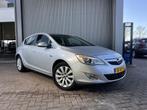 Opel Astra 1.6 Turbo Cosmo Automaat Clima Cruise Trekhaak NA, Auto's, Euro 5, 730 kg, Zwart, 4 cilinders