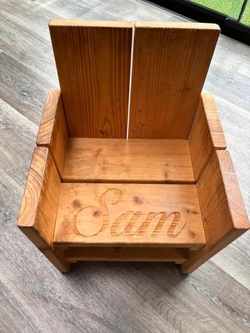 Todos ninos houten stoel met naam beschikbaar voor biedingen