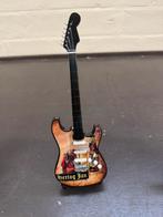 Hertog Jan miniatuur gitaar met standaard, Ophalen of Verzenden, Flesje(s), Hertog Jan