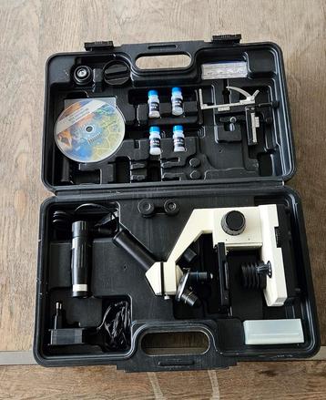 Blesser biolux NV microscoop  beschikbaar voor biedingen