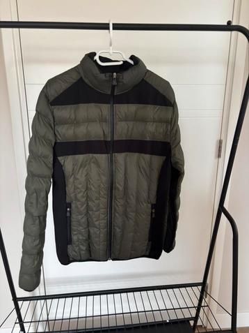 Super mooie moncler tussenjas maat 2 beschikbaar voor biedingen