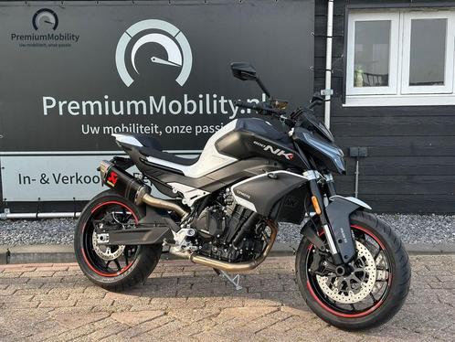 *VERKOCHT* CFMOTO 800NK Sport (met Akrapovic, korte kenteken, Motoren, Motoren | Overige merken, Bedrijf, Naked bike, meer dan 35 kW