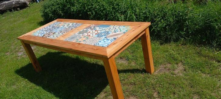 Tuintafel Lariks met Portugese cementtegels, Tuin en Terras, Tuintafels, Nieuw, Rechthoekig, Hout, Ophalen of Verzenden