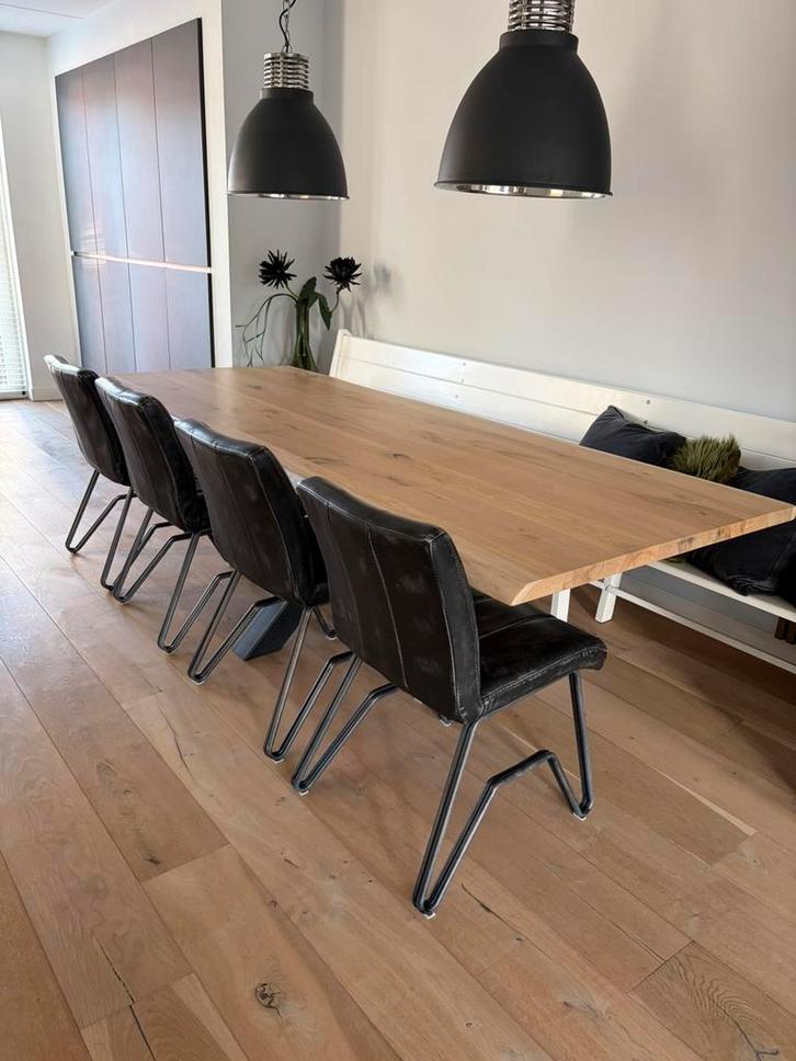 Massief eiken eettafel 260 cm met zwart metalen spinpoot, Huis en Inrichting, Tafels | Eettafels, Zo goed als nieuw, 100 tot 150 cm