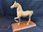 Prachtig antiek paard op houten voet, Ophalen of Verzenden, Zo goed als nieuw, Dier
