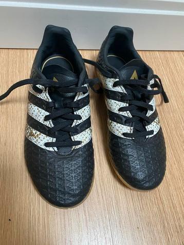 Adidas Zaalvoetbalschoenen Maat 33 beschikbaar voor biedingen