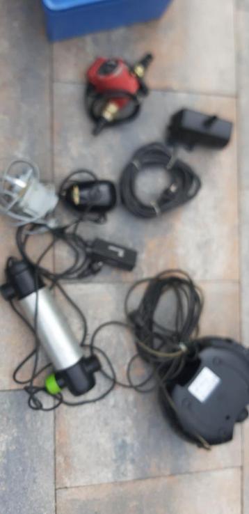 Te koop vijver pompen en diverse spullen  beschikbaar voor biedingen