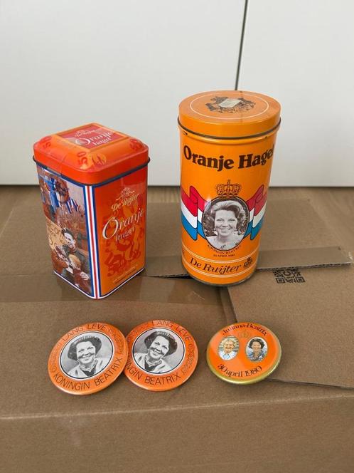 Blikjes De Ruyter koningin Beatrix en 50 jaar bevrijding, Verzamelen, Koninklijk Huis en Royalty, Zo goed als nieuw, Servies, Nederland