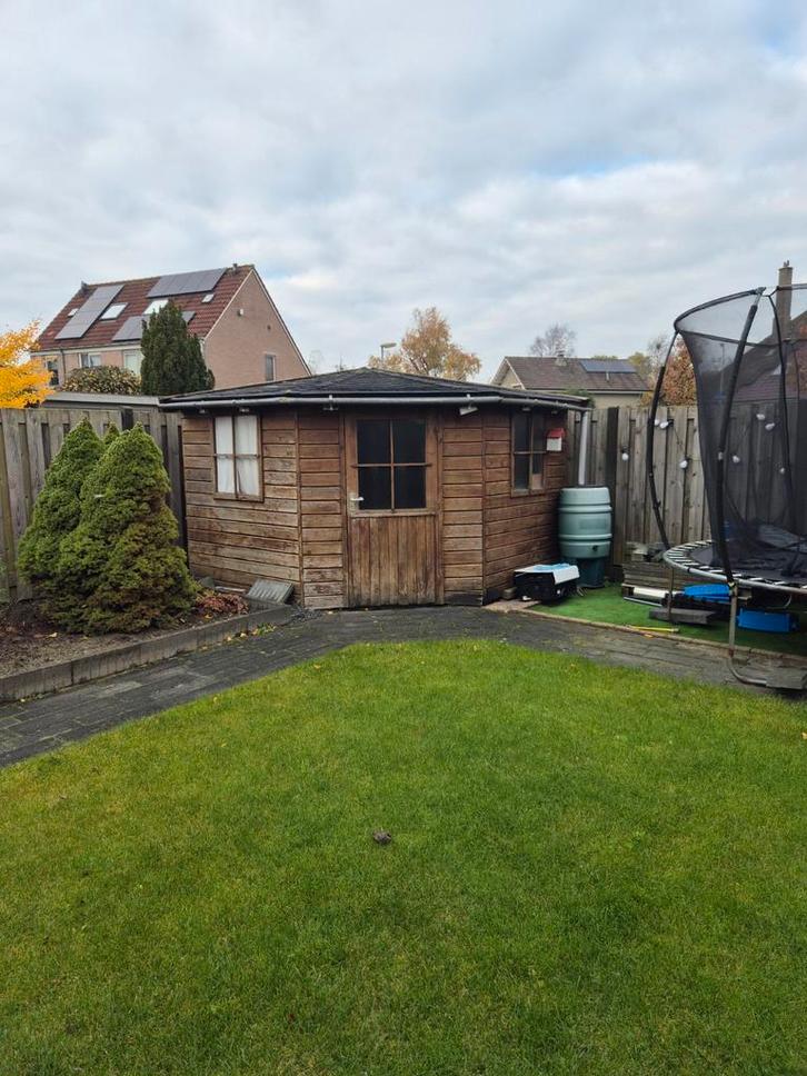 Houten Tuinhuis - Ideaal voor opslag!, Tuin en Terras, Tuinhuizen, Gebruikt, Tuinhuis, Hout, 250 tot 500 cm, 200 tot 400 cm, 2 ramen