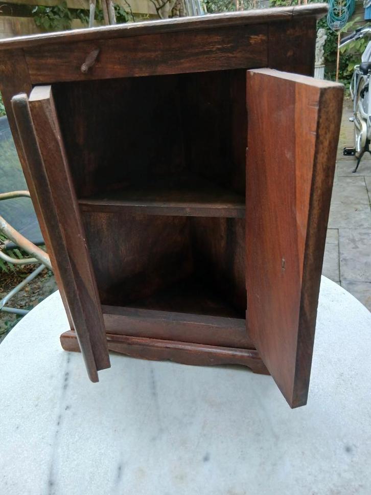 Driehoekig hoekkastje, Huis en Inrichting, Kasten | Buffetkasten, Gebruikt, Minder dan 100 cm, Minder dan 50 cm, Minder dan 25 cm