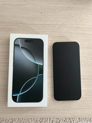 iPhone 16 Pro - white - 512GB beschikbaar voor biedingen