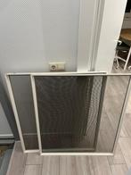 2x raamhor wit metaal met zwart gaas, Doe-het-zelf en Verbouw, Deuren en Horren, Gebruikt, 80 tot 100 cm, Overige typen, Minder dan 200 cm