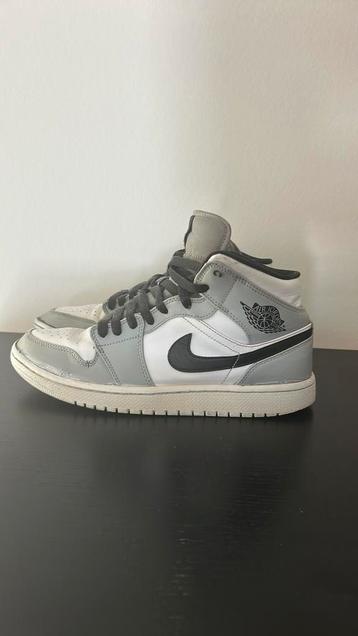 Nike jordan grey beschikbaar voor biedingen