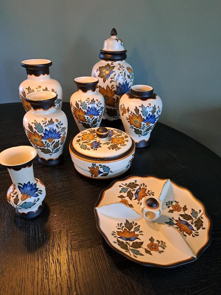 8-delige set Flora Gouda Plateel - Handwerk - Decor "Flora", Antiek en Kunst, Ophalen of Verzenden