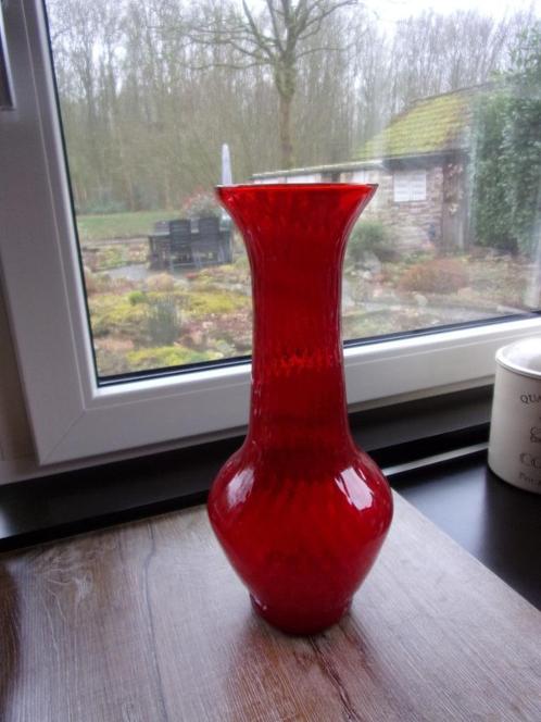 VINTAGE EMPOLI GLAS VAAS 34CM HOGE VAAS MOOI DIEP ROOD GLAS, Verzamelen, Glas en Borrelglaasjes, Zo goed als nieuw, Overige typen