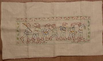 🥐2e hands: 3 Tafelkleden - Handgemaakt of Vintage🏷️teab beschikbaar voor biedingen