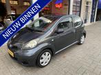 Toyota Aygo ENIGE DIESEL IN NL/AIRCO/NW APK (bj 2010), Euro 5, 1398 cc, 4 stoelen, Bedrijf