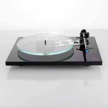 Rega Planar 3 Platenspeler met Voeding beschikbaar voor biedingen