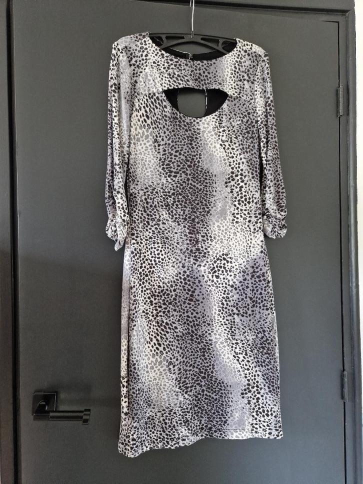 Jurkje met fijne panterprint van Joseph Ribkoff ZGAN Maat 36, Kleding | Dames, Jurken, Zo goed als nieuw, Maat 36 (S), Ophalen of Verzenden