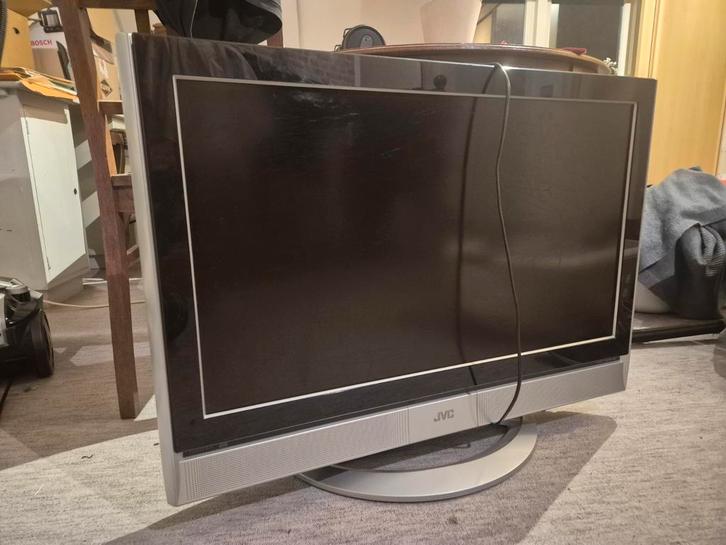JVC tv met aansluit kabel en apparaat, Audio, Tv en Foto, Televisies, Zo goed als nieuw, 60 tot 80 cm, Full HD (1080p), Overige merken