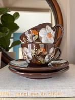 Bruine handgeschilderd bloemen vintage kopje met schoten, Ophalen of Verzenden