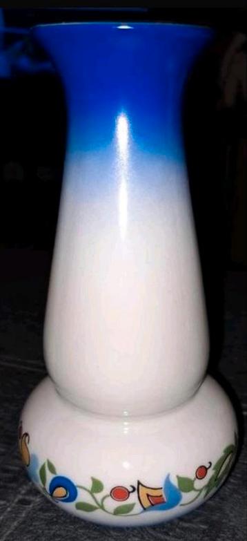 Blauw-witte vaas Lubiana Polen beschikbaar voor biedingen