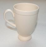 Wedgwood Windsor, mok op voet, Huis en Inrichting, Keuken | Servies, Ophalen of Verzenden, Zo goed als nieuw, Wedgwood, Kop(pen) en/of Schotel(s)