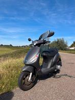 Piaggio Zip - Goed Onderhouden, geel kenteken met alarm, Fietsen en Brommers, Scooters | Piaggio, Ophalen, Gebruikt, Maximaal 45 km/u