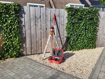 TE HUUR ** Roterende laser ** bouwlaser ** HUREN beschikbaar voor biedingen