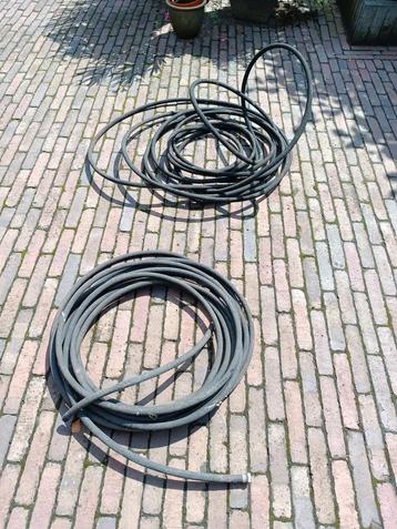 3 druppelslangen,2 gebruikte, 1 nieuw in verpakking  beschikbaar voor biedingen