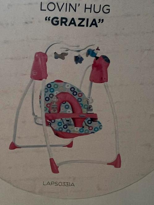 Graco babyschommel rode uitvoering met gekleurde voering, Boeken, Zwangerschap en Opvoeding, Zwangerschap en Bevalling, Ophalen
