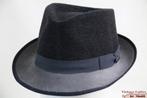 Gleufhoed Trilby Mayser zwart denim en grijs haarvilt 58 new, Hoed, Nieuw, Ophalen of Verzenden, 58 of 59 cm (L, 7¼ of ⅜ inch)