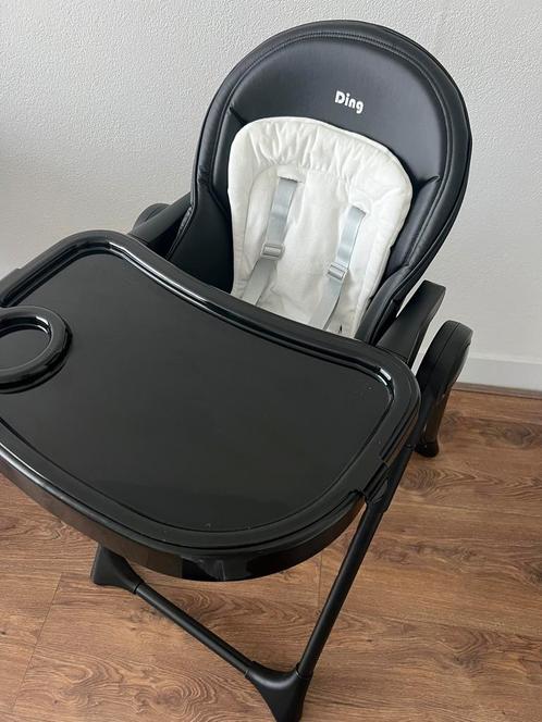 Ding baby eetstoel zgan, paar keer gebruikt, Kinderen en Baby's, Kinderstoelen, Zo goed als nieuw, Meegroeistoel, Aanschuifbaar