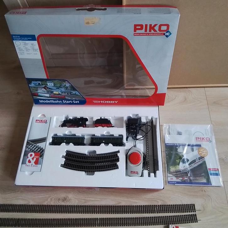 Piko startset 5711 + gratis extra rails, Hobby en Vrije tijd, Modeltreinen | H0, Ophalen of Verzenden