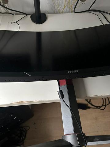 MSI Curved scherm defect ! beschikbaar voor biedingen